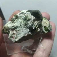 گارنت سبز یا همون یاقوت سیلان یل یاقوت سبز|جواهرات|رامسر, |دیوار