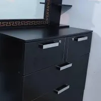 دراور و آینه آرایش در حد نو