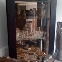 ویترین شیشه ای