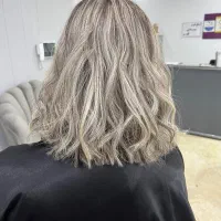 استخدام دستیار رنگ و لایت|استخدام درمانی، زیبایی، بهداشتی|تهران, کوهک|دیوار