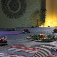 باشگاه یوگا بانوان و اریال پردیس