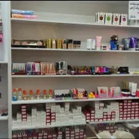 قفسه و ویترین|فروشگاه و مغازه|میانه, |دیوار