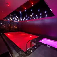 اجاره-روزانه-عمارت-مدرن-استخر-و-جکوزی