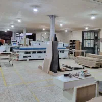 کارگر بسته بندی و جابجایی بار