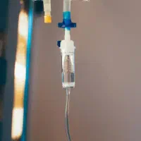 خدمات پرستاری در منزل تزریقات / پانسمان / وصل سرم|خدمات آرایشگری و زیبایی|تهران, جمال‌زاده|دیوار