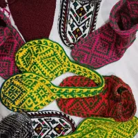 جوراب پشمی مخصوص سرما طرح سنتی|لباس|صومعهسرا, |دیوار