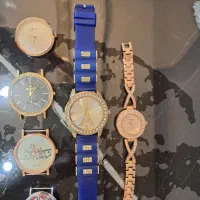 تعدادی ساعت و صفحه ساعت