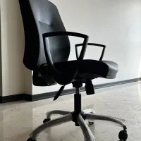 صندلی اداری / کارشناسی داتیس فوری