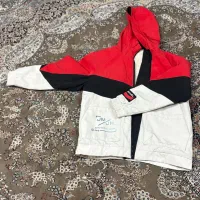 کاپشن|لباس|رشت, استادسرا|دیوار