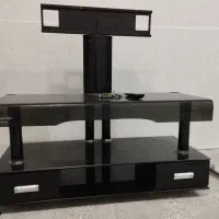 میز تلویزیون کاملا سالم در حد نو