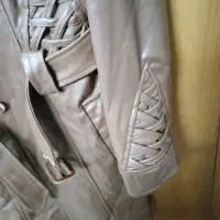 پالتو چرم|لباس|اراک, |دیوار