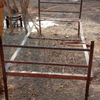 تخت آهنی سالم به فروش میرسد