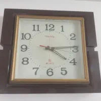 ساعت دیواری قدیمی