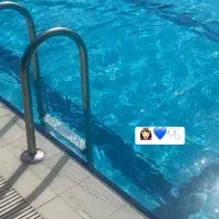 آموزش شنا بانوان و کودکان