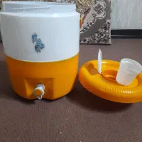 کلمن|ظروف نگهدارنده، پلاستیکی، یک‌بارمصرف|بابل, |دیوار