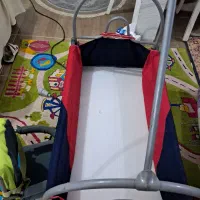 گهواره بچه و صندلی ماشین و کیسه خواب نوزاد