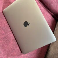 مک بوک پرو m2