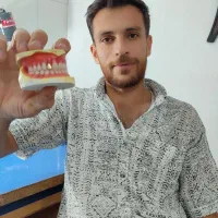 لابراتوار پروتز مصنوعی.تاچ دندان..،|خدمات آرایشگری و زیبایی|پیرانشهر, |دیوار