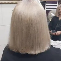 رنگ و کراتین و پاکسازی حرفه ای
