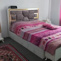 تخت دونفره و میز آرایش در حد نو