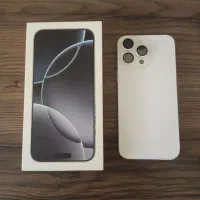آیفون ۱۶پرومکس سفید