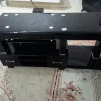 میز تی وی بزرگ شیشه ای سالم سالم