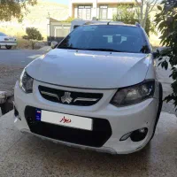 کوییک r سفید مشکی