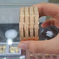 النگو برج|جواهرات|قم, نیروگاه|دیوار