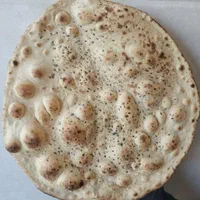 نان سنتی با آرد کامل گندم