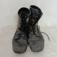 پوتین سربازی|کیف، کفش، کمربند|نیشابور, گنبد سبز|دیوار