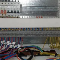 متخصص برق،برقکاری،برق صنعتی