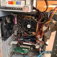 قطعات یک Pc به فروش میرسد