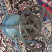 چراغ نفتی قدیمی دکوری وابمیوه گیری قدیمی واسیاب|کلکسیون اشیاء عتیقه|سمنان, |دیوار