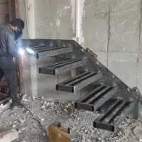 پله گرد فلزی و درب مدرن|خدمات پیشه و مهارت|رامسر, |دیوار