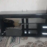 میز تلویزیون  سالم شیشه‌ای