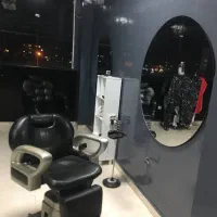 صندلی وآینه آرایشگاهی