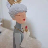 دو عدد مجسمه