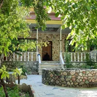 اجاره باغ ویلا۷۰۰متر،باغ۸۰متربنا،۵۰مترتراس خوانسار