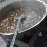 دوشاب خانگی انگور کشمشی درجه یک غلیظ غلیظ
