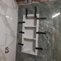 یک نفربرشکار حرفه ای اسلب ، و یک نفر شاگرد