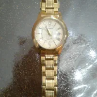 ساعت استیل طلایی رنگ