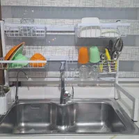 ابچکون پشت پنجره ای