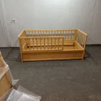 تخت کلبه تخت مونته سوری تخت نوزاد سیسمونی چوبی|تخت و صندلی بچه|کرج, کیانمهر|دیوار