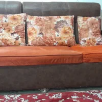 فروش مبل ۶نفری با میز عسلی چرمی. باتشک مخملی|مبلمان خانگی و میز عسلی|رشت, کوی بیانی|دیوار