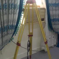 سه‌پایه لایکا فلزی نو با کاور برزنتی
