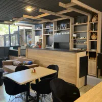 استخدام  رستوران ویتر خانم ،قلیان زن، پارکبان،