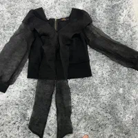 تعدادی لباس و پالتو وکیفِ قیمت مناسب