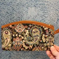 آرایشی و جامدادی|کیف، کفش، کمربند|رشت, حمیدیان|دیوار