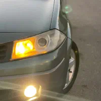 مگان ۲۰۰۰ وارداتی