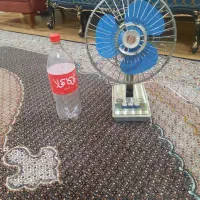 پنکه ای کوچک و فلزی قدیمی